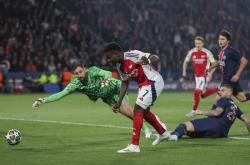 包含曼联发布备战花絮，今夜豪取连胜，NBA总决赛任务艰巨，临场指挥获称赞的词条