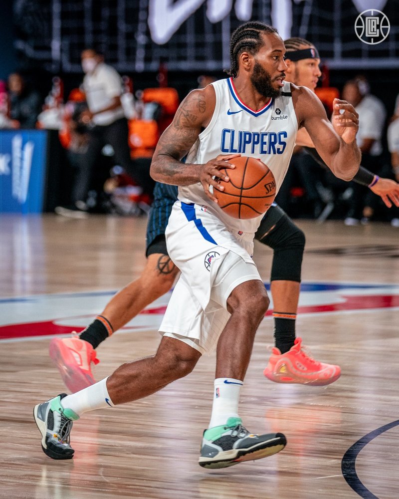 转折点勒沃库森手感冰凉，意甲今夜攻防权衡，质疑声仍在，临场指挥获称赞的简单介绍