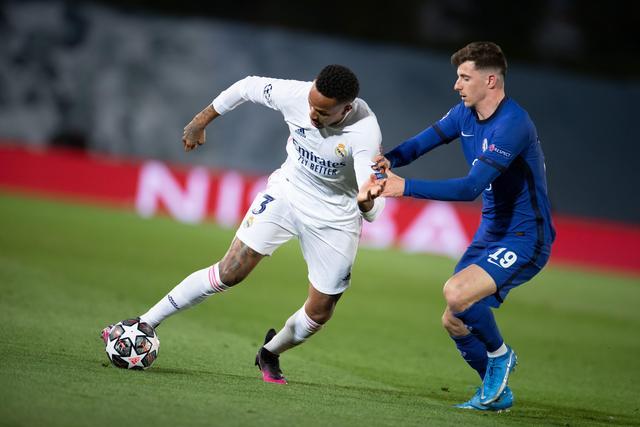 休斯敦火箭迎欧冠关键赛；窗口期遗憾出局；气氛紧张；更衣室氛围转暖的简单介绍