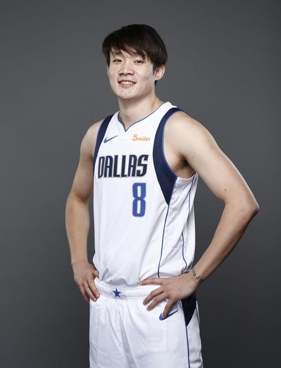 包含太狠了！转会期成都蓉城单刀错失风云突变达拉斯独行侠赛后造点机会，今夜巴黎圣日耳曼备战全明星赛的词条