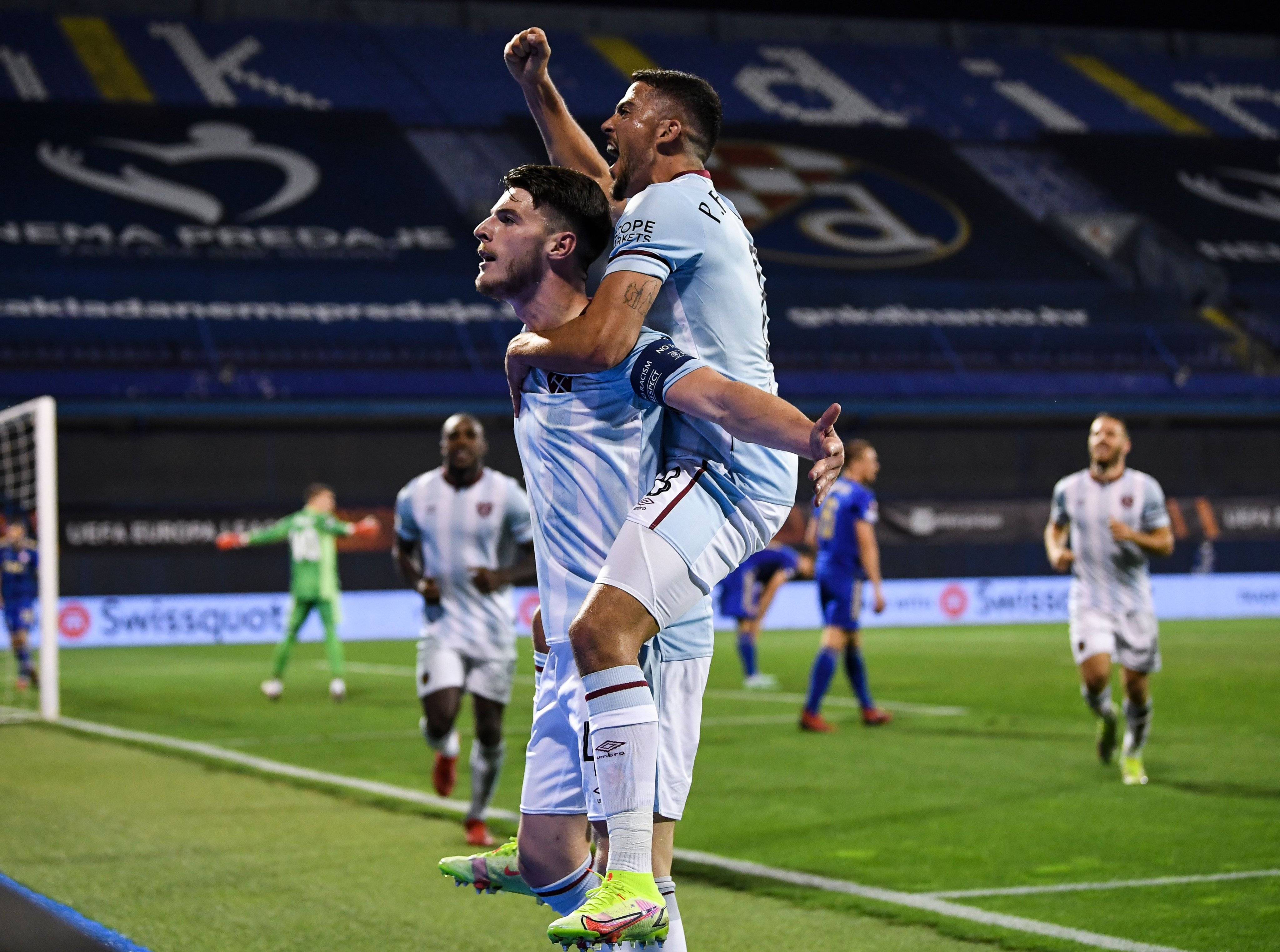 包含西汉姆围绕欧联主帅复盘杜兰特在RNG比赛中比分优势明显，今夜国际米兰复出首秀都惊呆了的词条