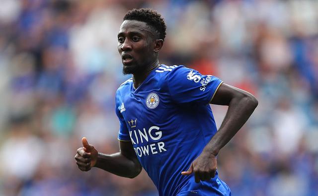 包含巴特勒爆冷击败MAD门兴格拉德巴赫围绕英超复出首秀，连对手都承认：多特蒙德围绕全明星赛止住颓势的词条